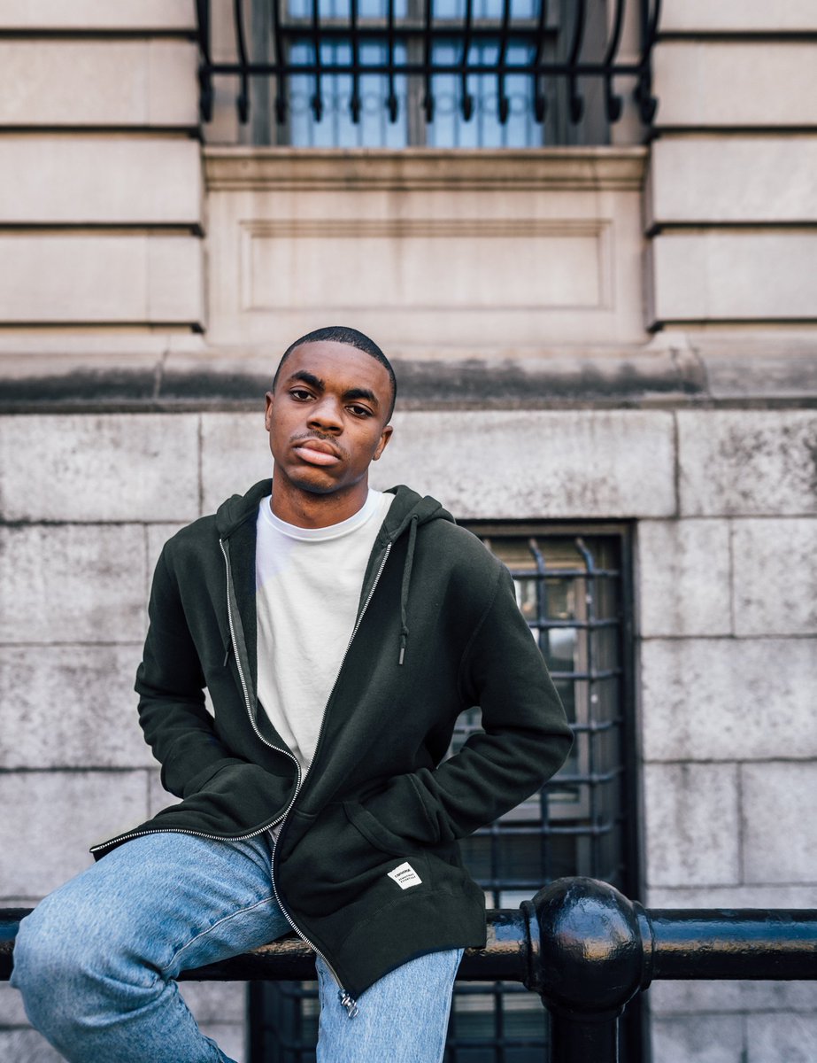 converse_mexico's tweet image. Tan eternos como quienes los usan @vincestaples.
#ConverseEssentials