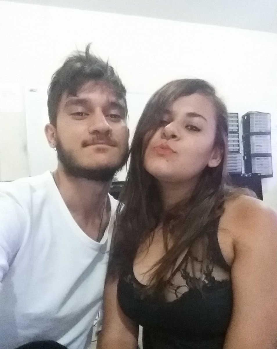 rayllyar's tweet photo. FELIZ #SALday @silviasenaa https://t.co/NiWbkIdNKT