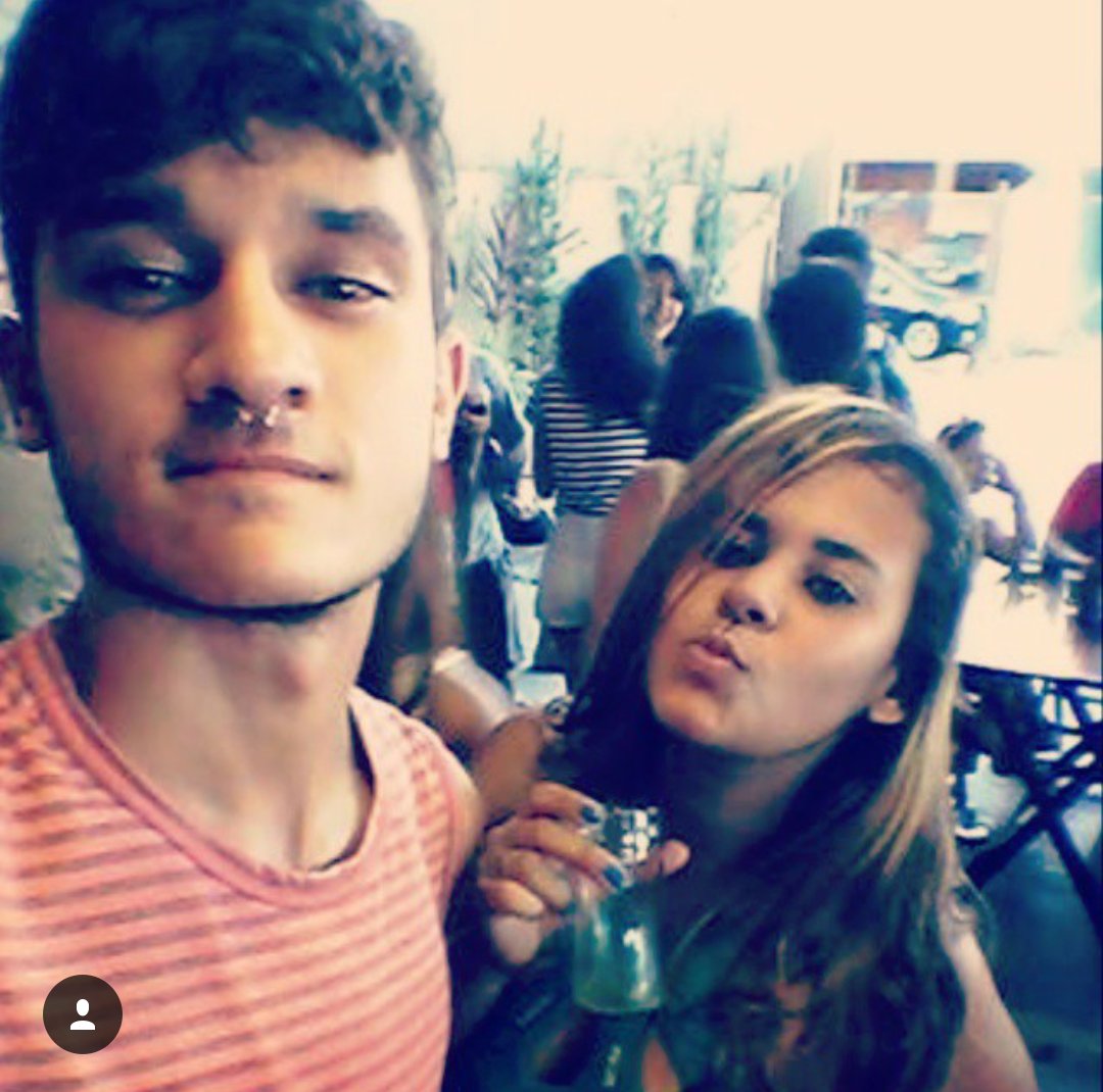 rayllyar's tweet photo. FELIZ #SALday @silviasenaa https://t.co/NiWbkIdNKT