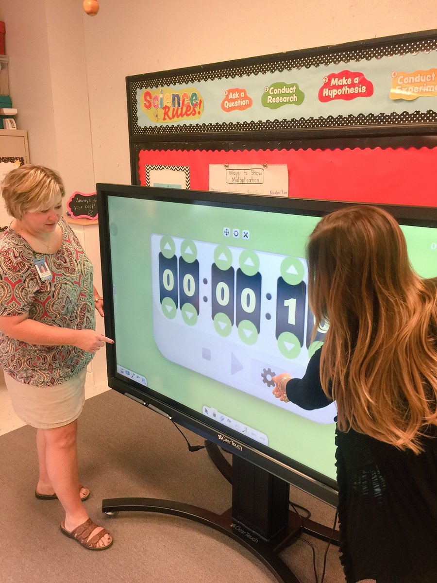 ms_barna's tweet photo. Teachers love learning as much as they love teaching. @valashmoore @GetClearTouch @Kimberhalliburt #thewashingtonway https://t.co/Xt1kifLBrp
