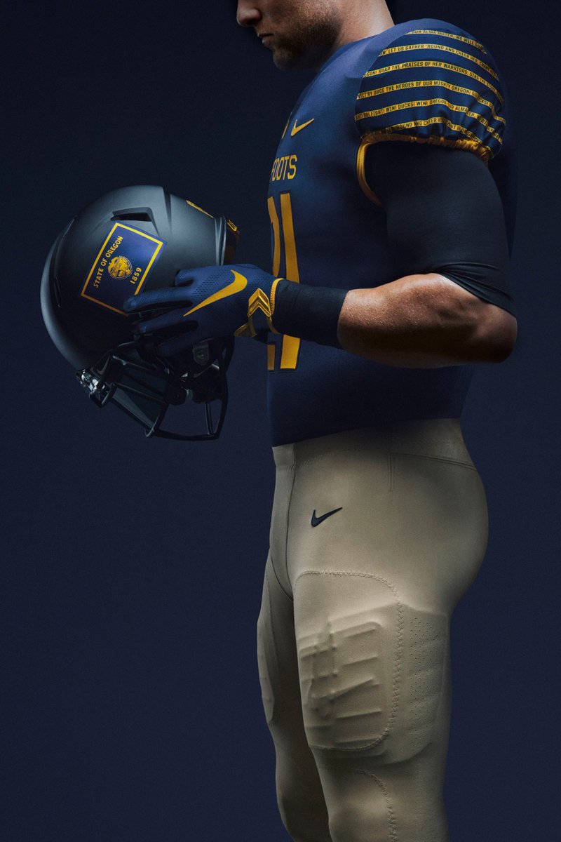 BleacherReport's tweet photo. Well these are different…
Oregon Ducks to wear throwback 1916 “Webfoots” uniforms vs. No 5 Washington https://t.co/3I8O83DOSC https://t.co/gVA1r1IEdi