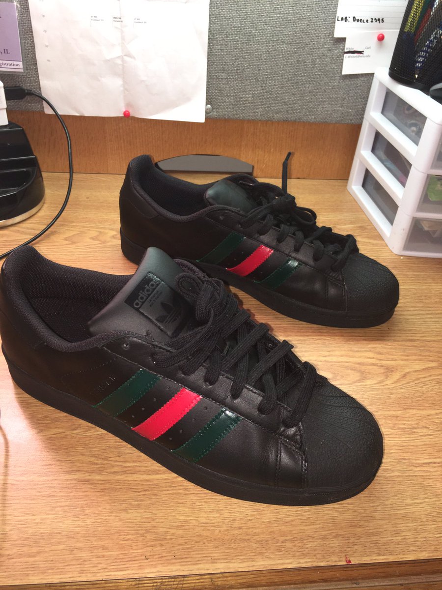 100sBabyDuece's tweet photo. Gucci2x ✅🔴💦 DM Me Now 🎨💦#WIU20 #WIU19 #WIU18 #WIU17 #GucciCustoms 🔥😷 https://t.co/lec9z9c1xR