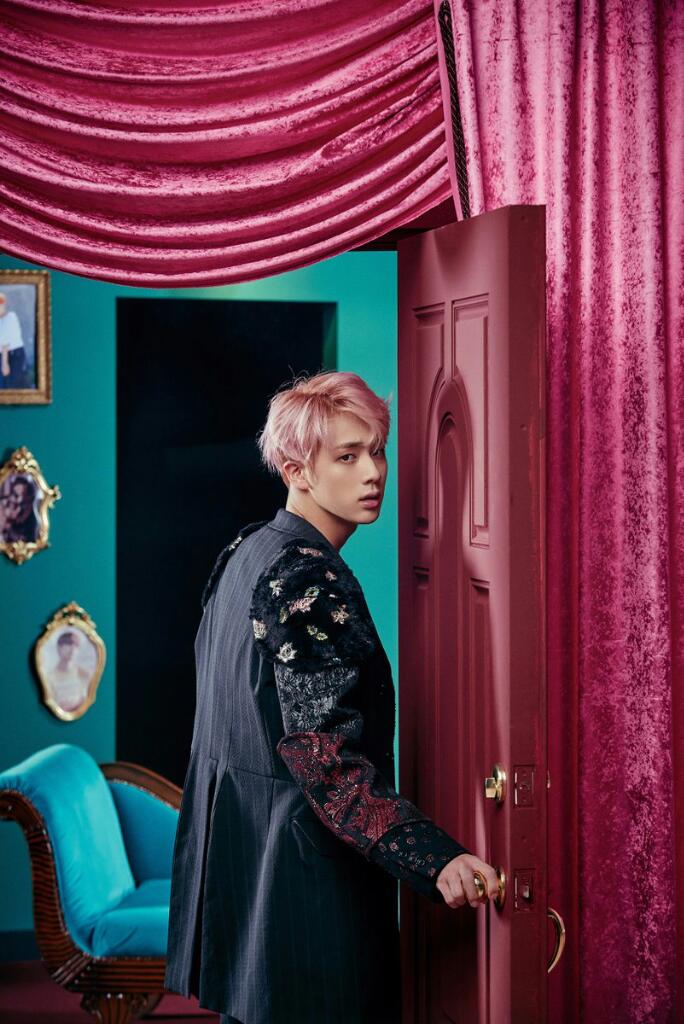 Wani_Syazwani11's tweet photo. THIS IS THE HINT ALL THIS WHILE AND HE LOOKS AMAZING IN PINK HAIR IM OUT
#WINGS4 https://t.co/XiOmtjBFaU
