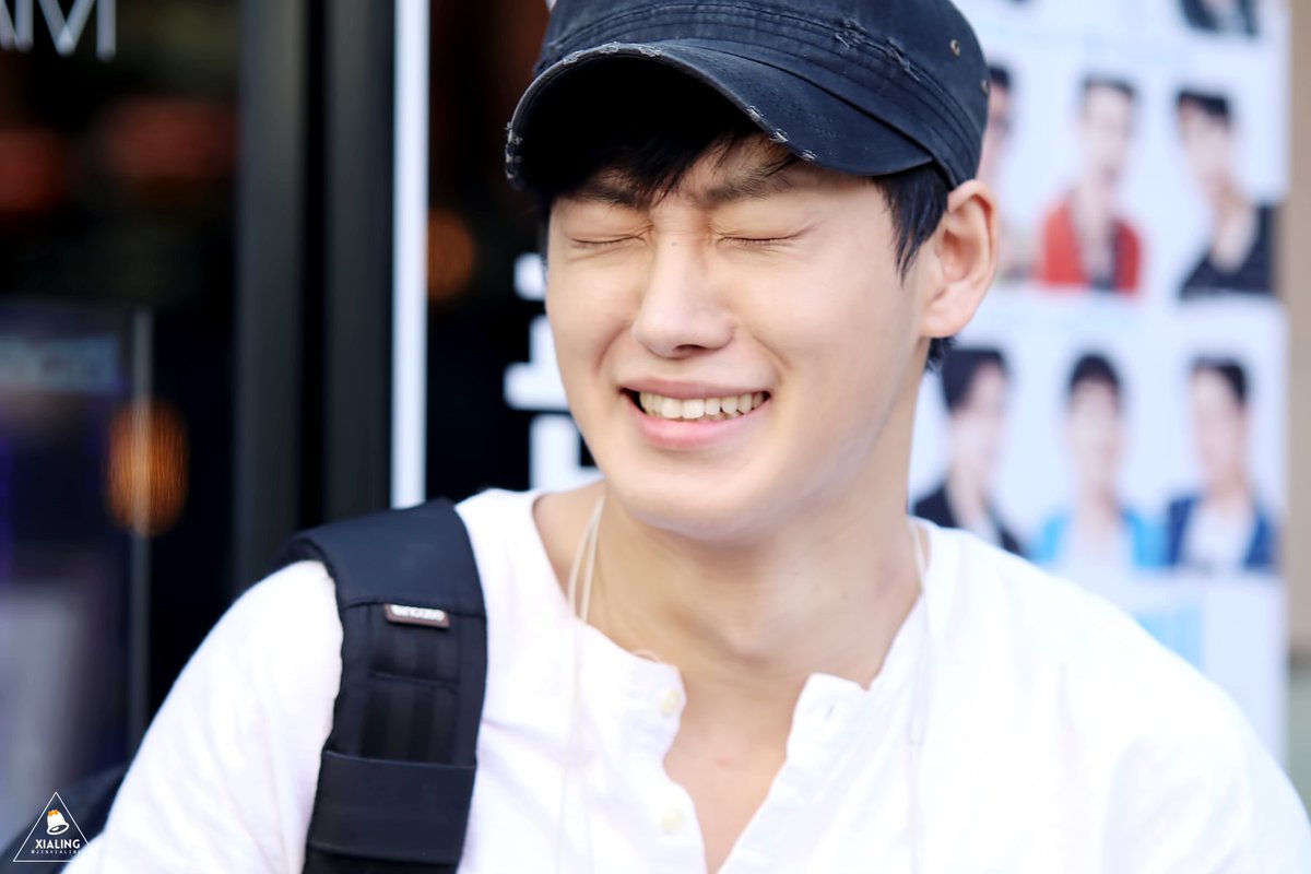 jinxialing's tweet photo. 20161003 #김기수 안녕,여름 퇴근
귀야웡>< https://t.co/SXJEnzlnII