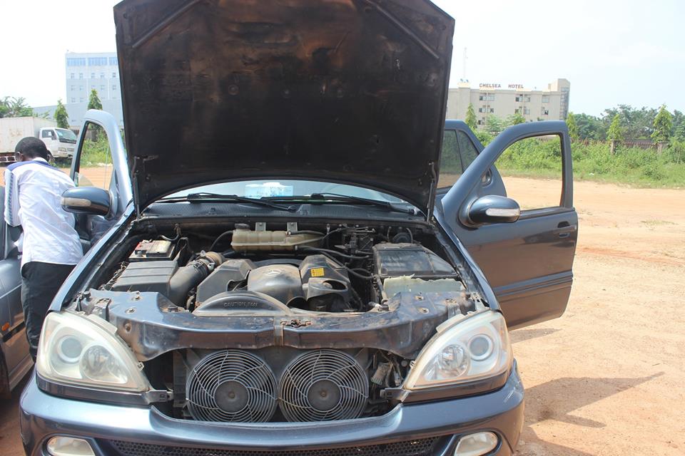 SlomoAutoSales's tweet image. Benz ML320 @ a giveaway price
Leather seats,17" alloy rim,Automatic,full AC,navigation,sun roof,CD player.
#SlomoAutoSales #SellIt #BuyIt