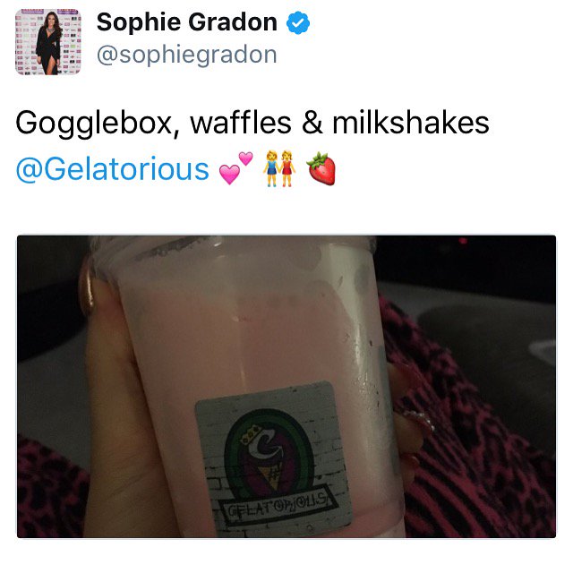 Gelatorious's tweet photo. Seal of approval from our #truegeordieprincess @sophiegradon #yummy https://t.co/Rv1xBfgMyi