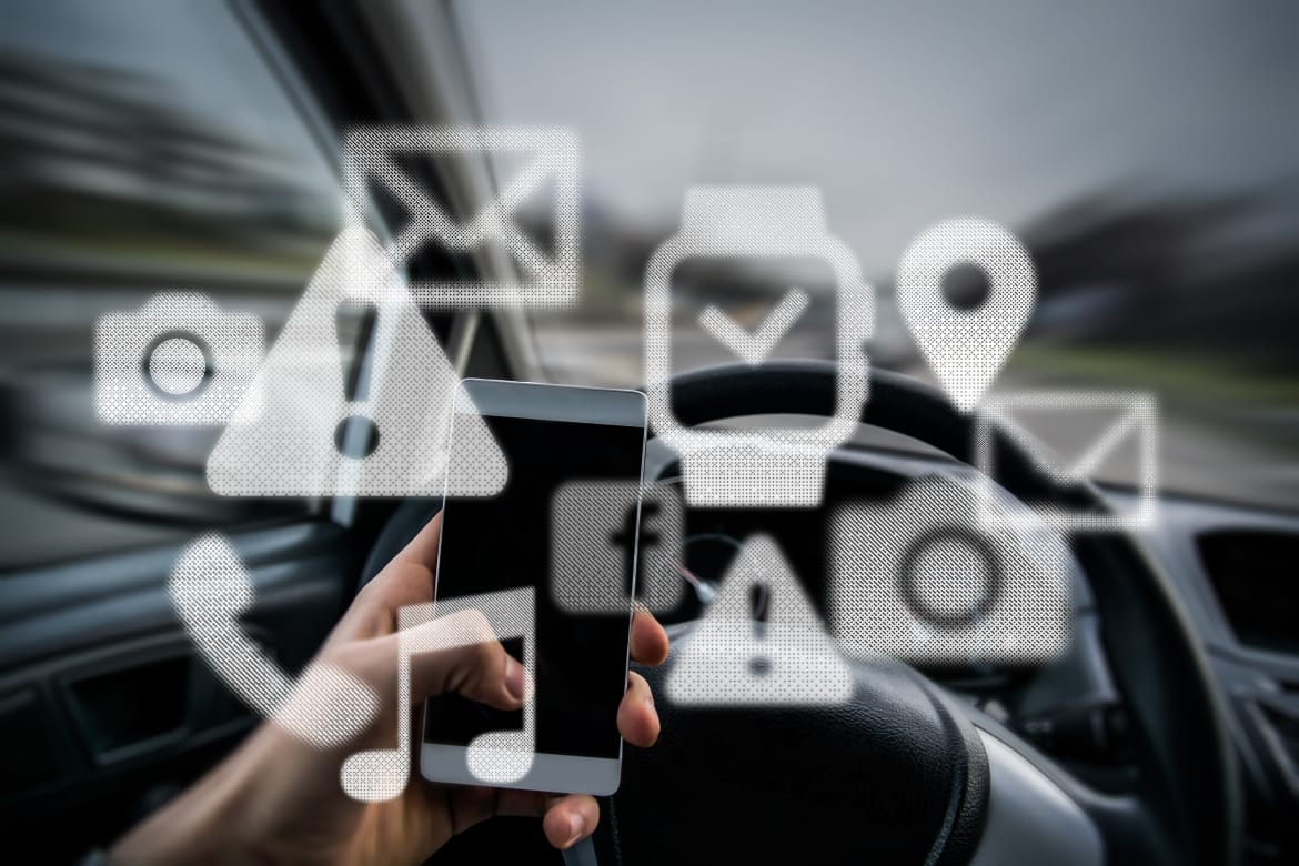 DropItAndDrive's tweet image. This Is Your Brain on Apps: The #DistractedDriving Dilemma cars.com/articles/this-… via @carsdotcom #RoadSafety #Gaming