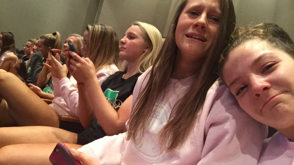 Smile_its_Sky's tweet photo. HBD to my favorite freshman @sarahgrindee !!! Ily see u soon❤️ #triplefull #alwaysspinit https://t.co/nVlFpQ85SQ