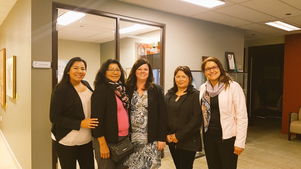 Chi-Meegwetch @Debrich16 Deputy Minister <a href="/IndigenousON/">Indigenous Affairs and Economic Reconciliation</a> for meeting with <a href="/DGCAnnaBetty/">Anna Achneepineskum</a> <a href="/NANComms/">Nishnawbe Aski Nation</a> <a href="/serene_spence/">Serene Spence</a> <a href="/virgsutherland/">Virginia Sutherland</a> <a href="/sfeletto/">sara feletto</a>