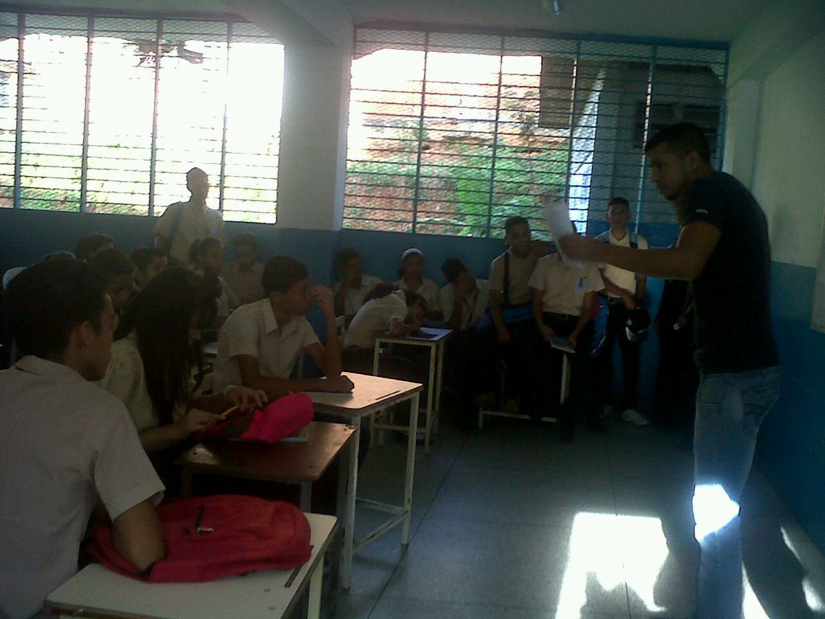 Inicio de año escolar 2016-2017en UEN El Béisbol en Santos Michelena #Aragua #6MillonesDeMorrales <a href="/rodulfohumberto/">Rodulfo H. Pérez H.</a> @josevsierra