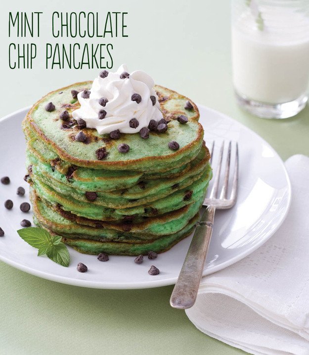 Looks_Delicious's tweet photo. Mint chocolate chip pancakes 😋 https://t.co/yCYkJqkzHB