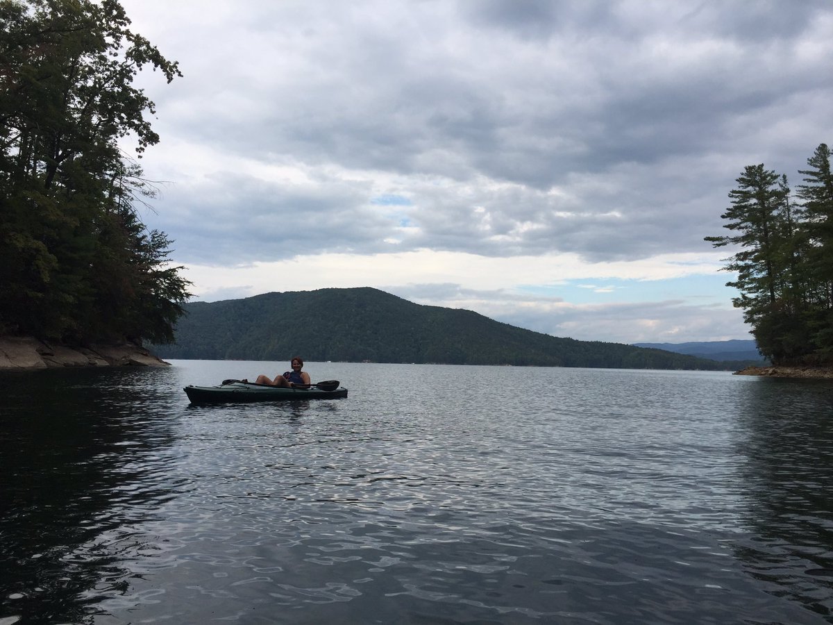 adventureminx's tweet photo. #Kayaking #lakejocassie with @hd9501  #yeahTHATgreenville #SundayFunday https://t.co/ZiieSLgnvS