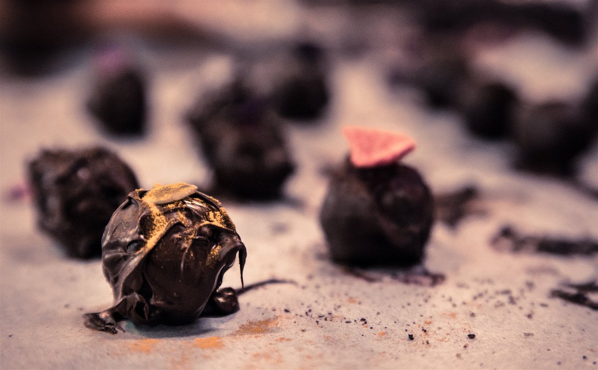 12for12show's tweet image. #Gift ideas for #NationalBoyfriendDay? For your boyfriend. Or not.
We suggest @Vosges #boyfriend #girlfriend #whatever #chocolate #selflove