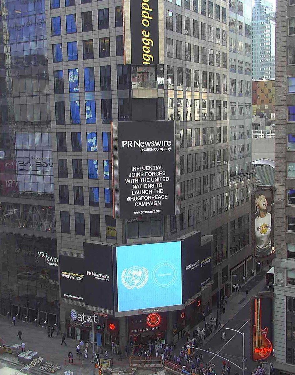 Influential_Co's tweet photo. Influential featured again in @TimesSquareNYC for our partnership with the @UN for the #HugForPeace campaign. https://t.co/oWAfSb7FpE