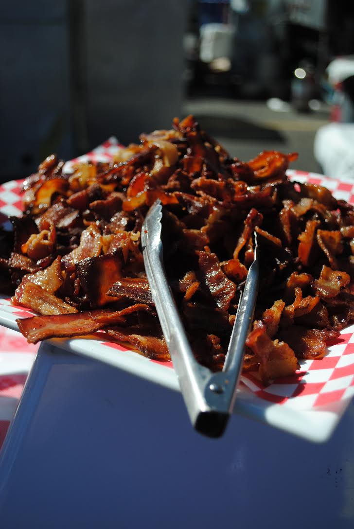 LaurenJablonsk1's tweet photo. The @GreatBigBacon Picnic was awesome! Check out my top #Bacon picks for @theguycornernyc https://t.co/IeDZ1Q4O71 https://t.co/werILTNlNq