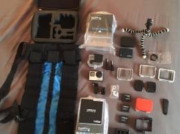 Lo acabo de encontrar en vibbo: Gopro Hero 4 Black Edition con accesorios vibbo.com/madrid/gopro-h…