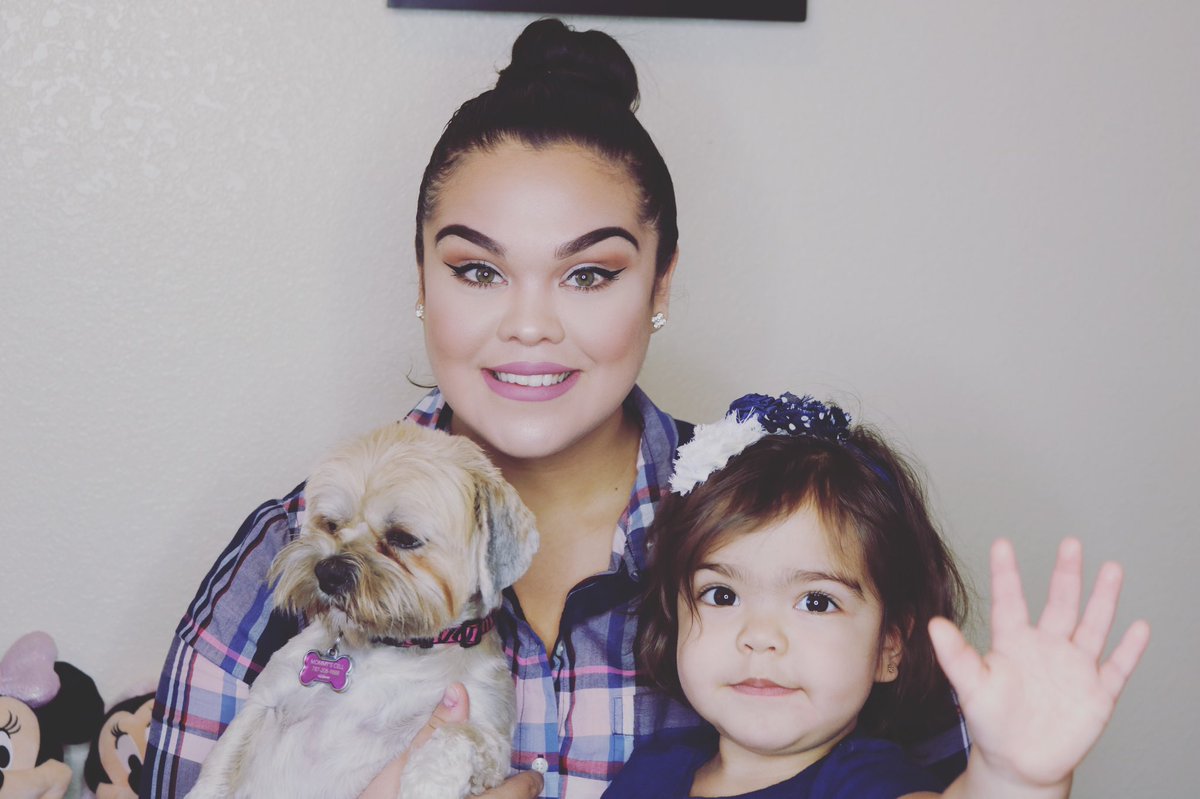 _creativemommy_'s tweet photo. New video live!!! Introducing my daughter and Pet. WARNING! To cute jajaj Link in bio 😘#creativemommy https://t.co/shdbg4fzLJ