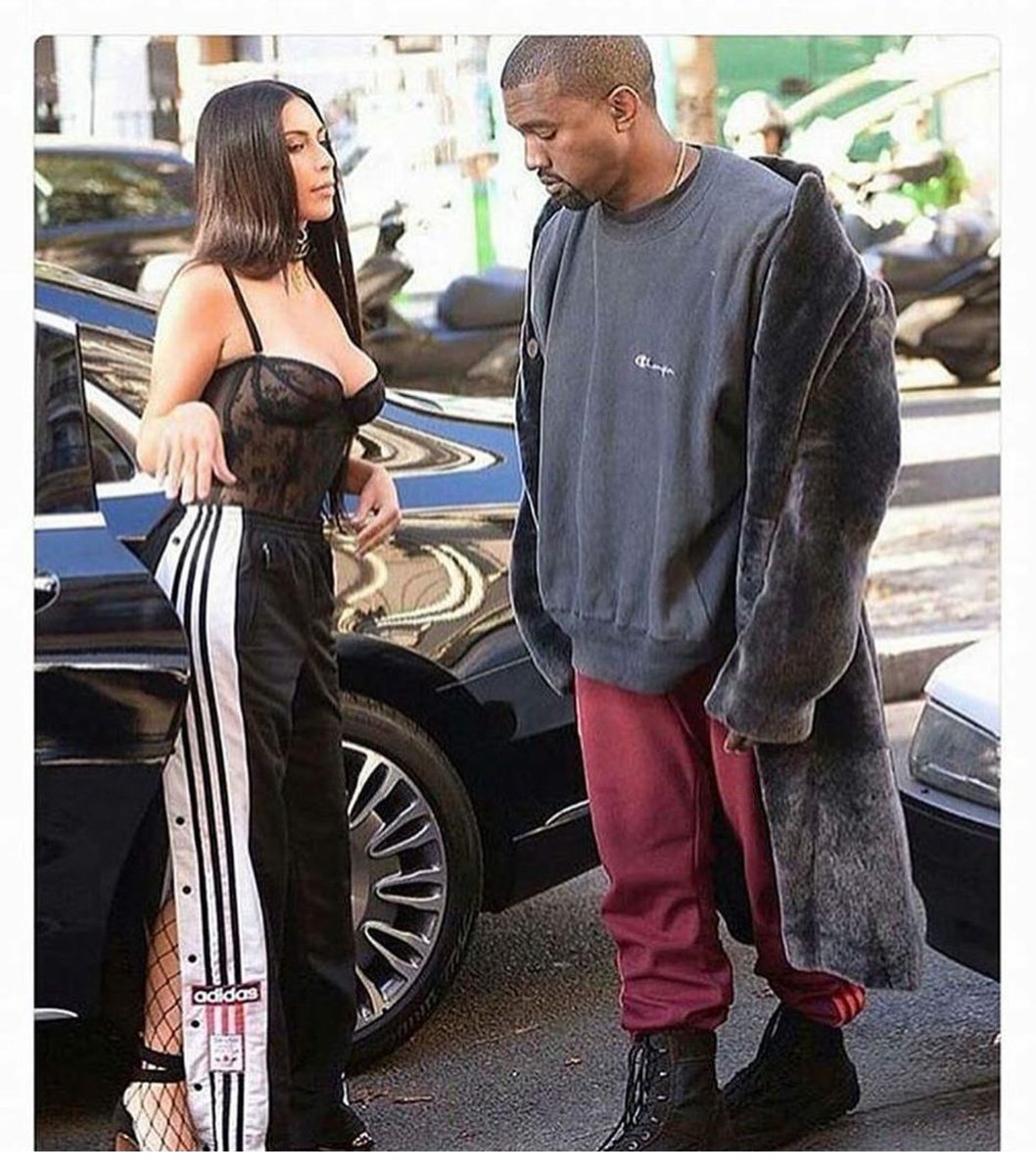 Morris_Code__'s tweet image. When the airline loses your luggage 😂