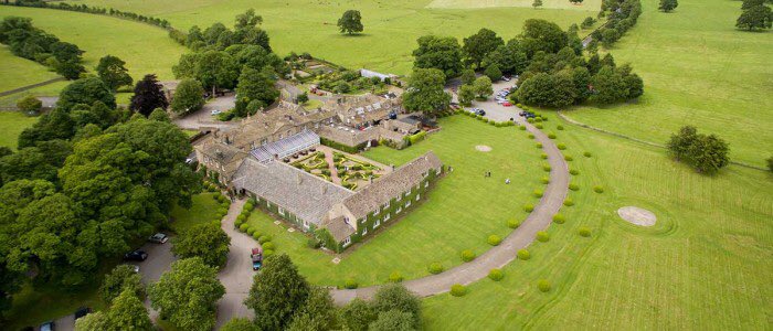 Happy #Worldarchitectureday ! We're celebrating our beautiful surroundings and elegant architectural designs and interiors. #Yorkshire 🙌