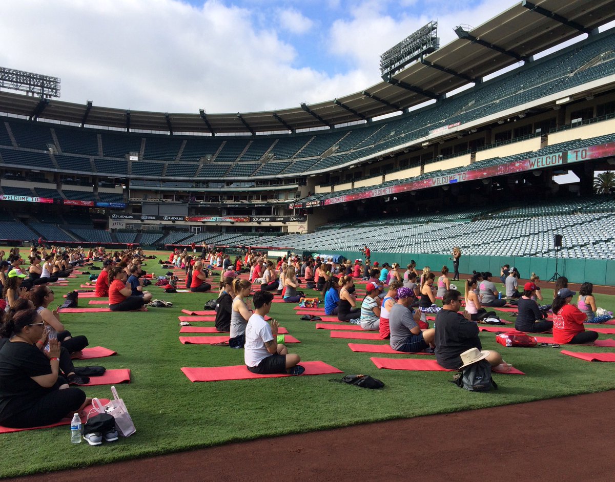 OFFTHEMATYOGA's tweet photo. Success at @Angels Stadium in #Anaheim ysrtdy for #Yoga Day! Big thanx to all who came out to support OTM &amp; all who made this event possible https://t.co/3nUQPxZD72
