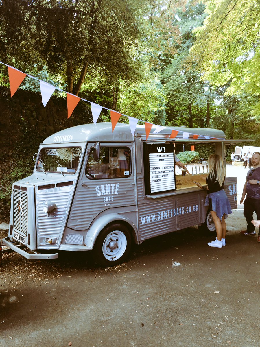 Have your party 🌟where you want🌟! We turn up fully loaded... with a drinks menu tailored for you and your guests. #mobilebar