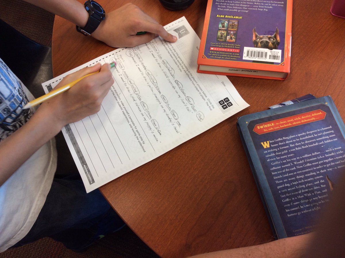 jkeegan_edu's tweet image. Writing algorithms for The Game With No Instructions #codingmonday #computationalthinking #goingtobesogoodatcomputers #programming @codeorg