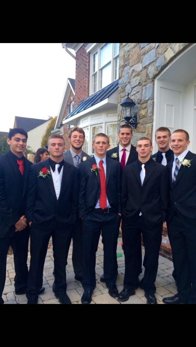 ColeHuling8's tweet photo. Happy Birthday Jbarz @justinbarrow30 see u this weekend #StrapSquad https://t.co/aM3fld7Msy