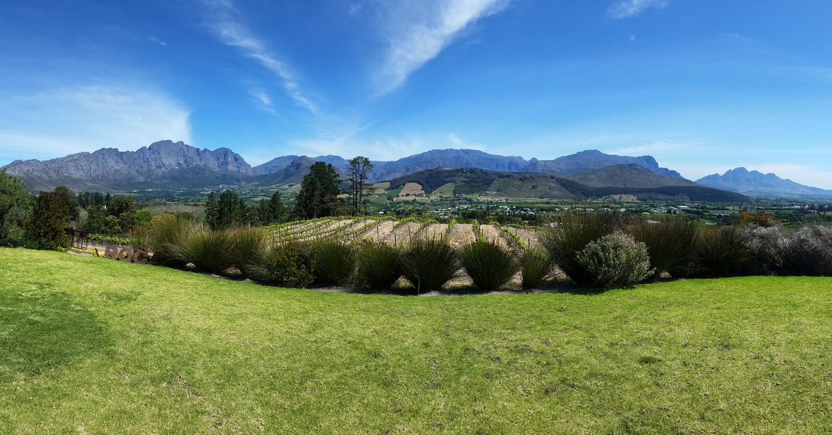 FRestaurants's tweet photo. Book lunch at Roca Restaurant on at @DieuDonneWines for amazing views of @Franschhoek_SA. BOOK via https://t.co/Ke3IXcUleg #rocarestaurant https://t.co/HqBUyrIG2W