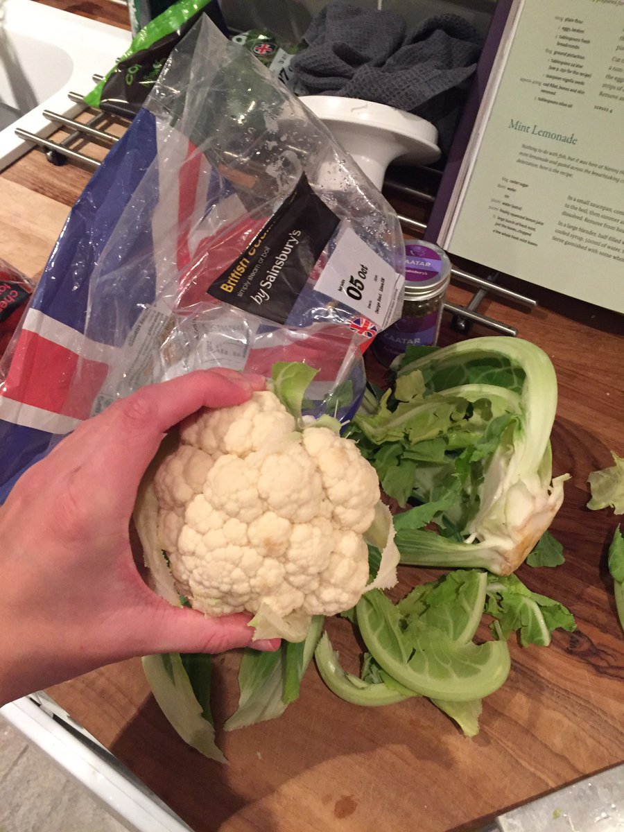 Elizabeth Glancy (@elizabethglancy) on Twitter photo Good job I wasn't planning on feeding a family of 5 with this regular sized cauliflower from <a href="/sainsburys/">Sainsbury's</a> 🤔 Good job I wasn't planning on feeding a family of 5 with this regular sized cauliflower from <a href="/sainsburys/">Sainsbury's</a> 🤔