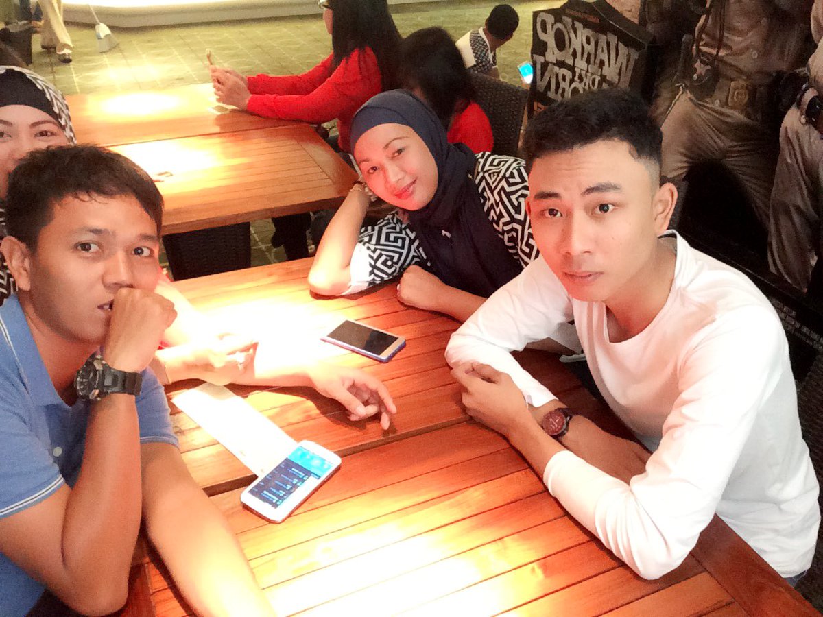 RasyidGerlio's tweet photo. Q time https://t.co/1pkXoJEVCp