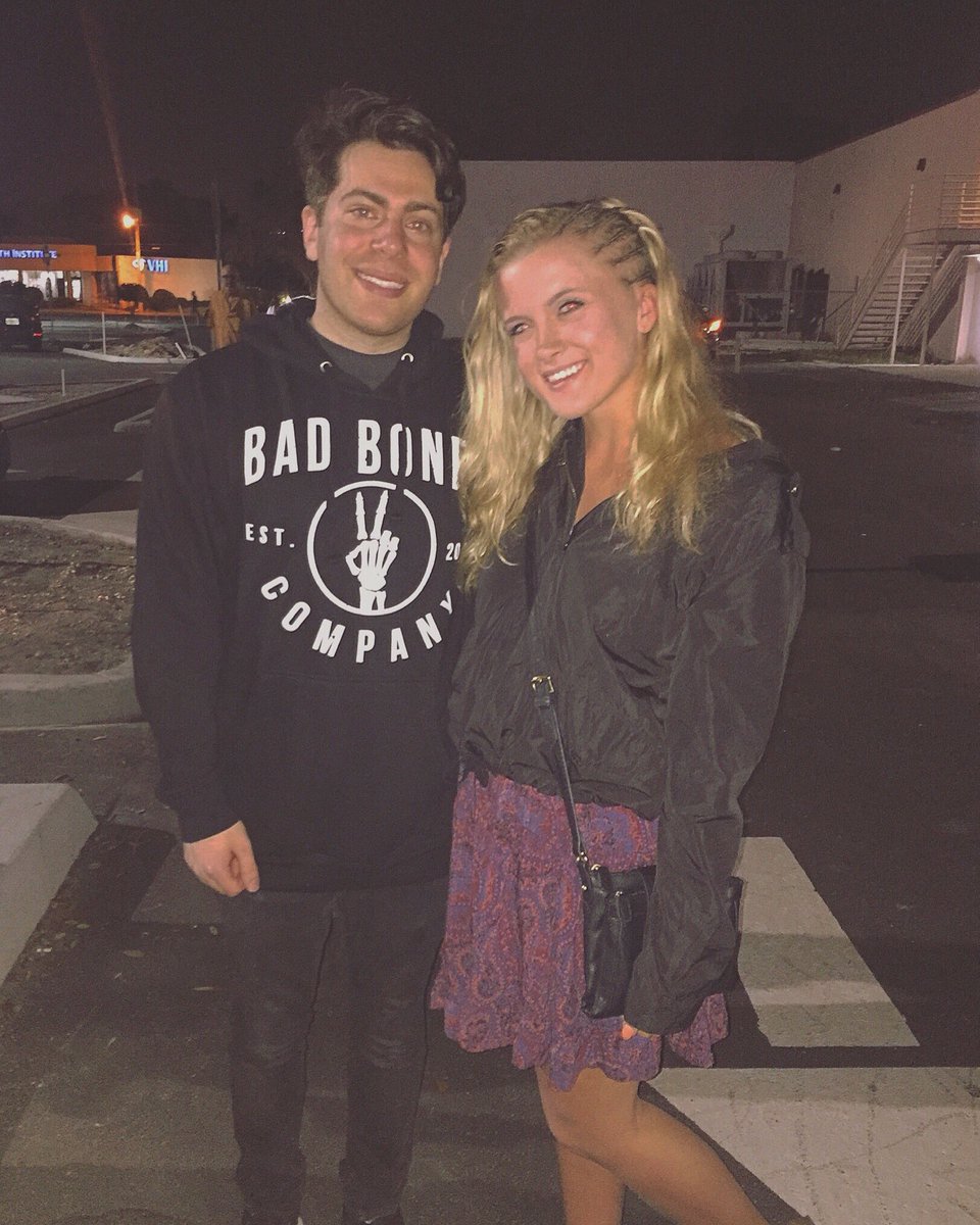 gabbibrakemeier's tweet photo. #nationalboyfriendday love youuu bb 😇💘😘😈😛 https://t.co/ij8Ol5FADG