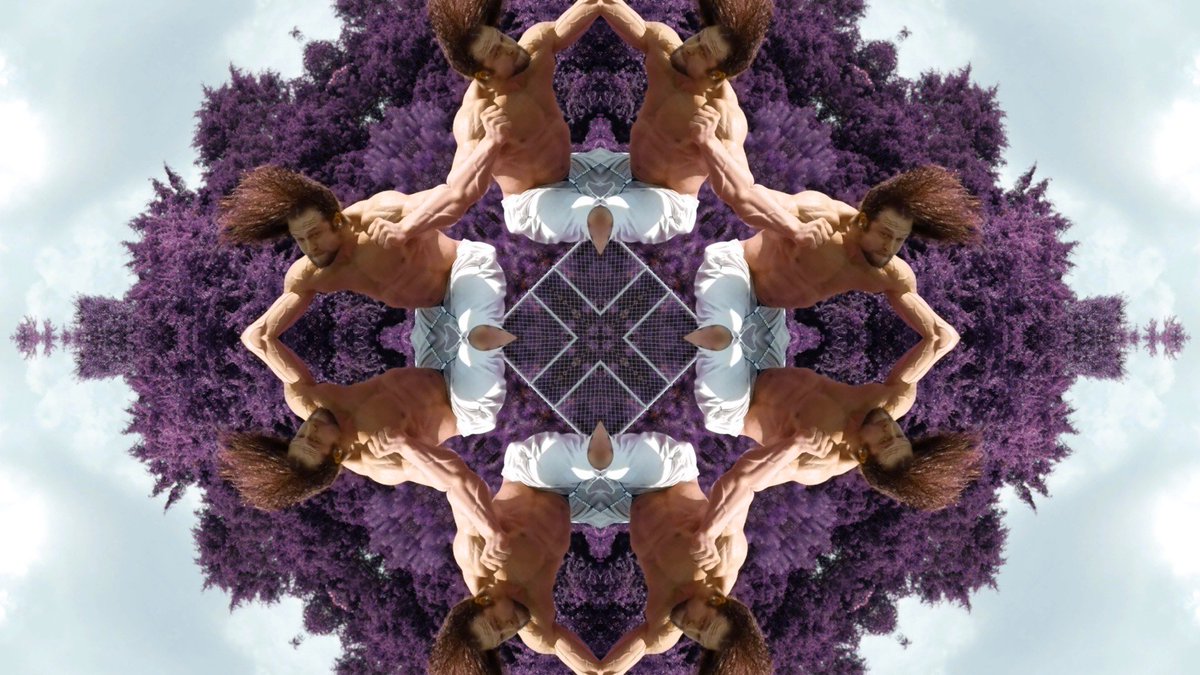 "Wild Dreams" starring Jujimufu instagram.com/jujimufu
premiering on <a href="/jash/">JASH</a> this Wed. Art by #protobacillus 
soundcloud.com/babesband/wild…