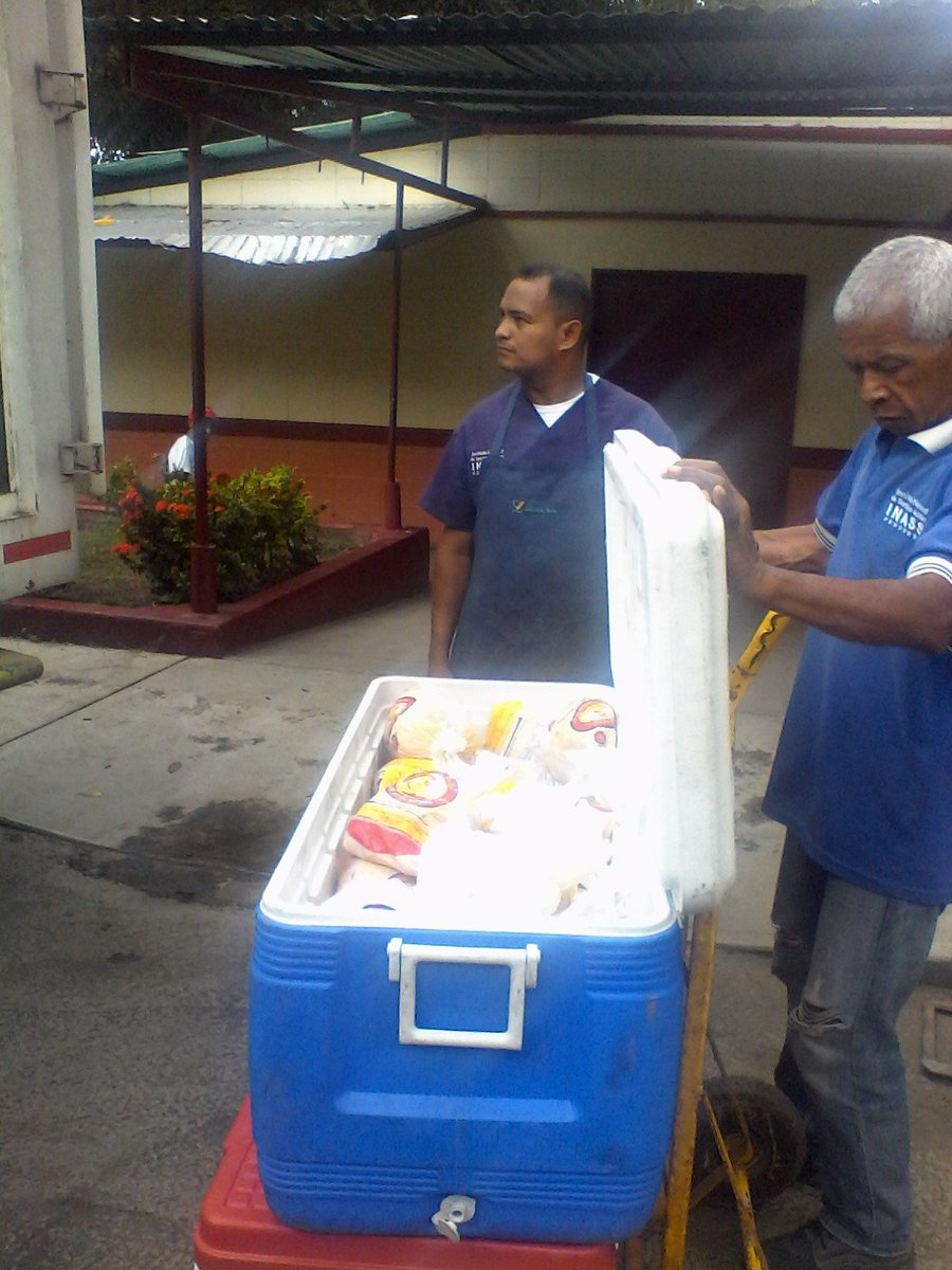 <a href="/salainass/">INASS</a>  y el Presidente <a href="/NicolasMaduro/">Nicolás Maduro</a>  garantizan la alimentacion de nuestros adultos mayores <a href="/magallyvina/">Magaly Gutiérrez</a>