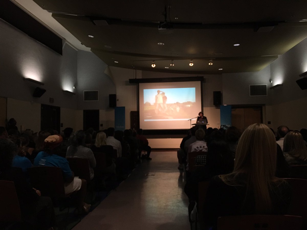 OneBookSD's tweet image. We&apos;re listening to @SLNazario, the first author of our #OBOSD program, as she talks about #EnriquesJourney