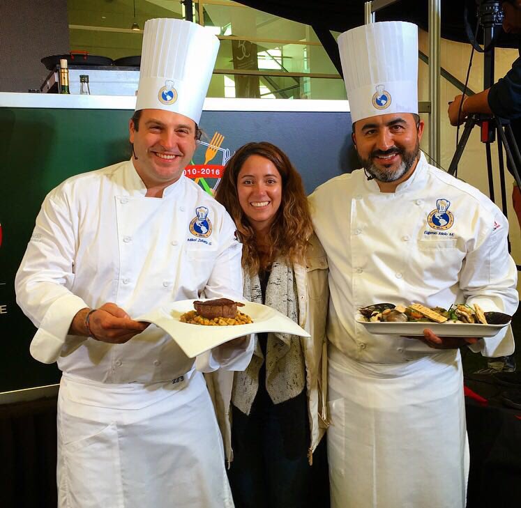 LesToquesBlanch's tweet photo. Terminando clase Nestlé #NPExpoConcepcion #chefsur @mikelzulueta @susylitvak @tourismopinions @NestleCL @Viviguties https://t.co/hYoCJI5Y6i