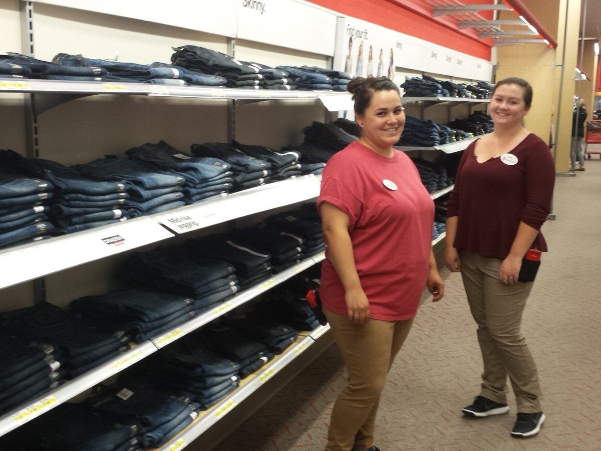 Schultz20Shawn's tweet photo. The team is driving great brand and having fun doing it! #604swagger https://t.co/Uw1WOtYL6j