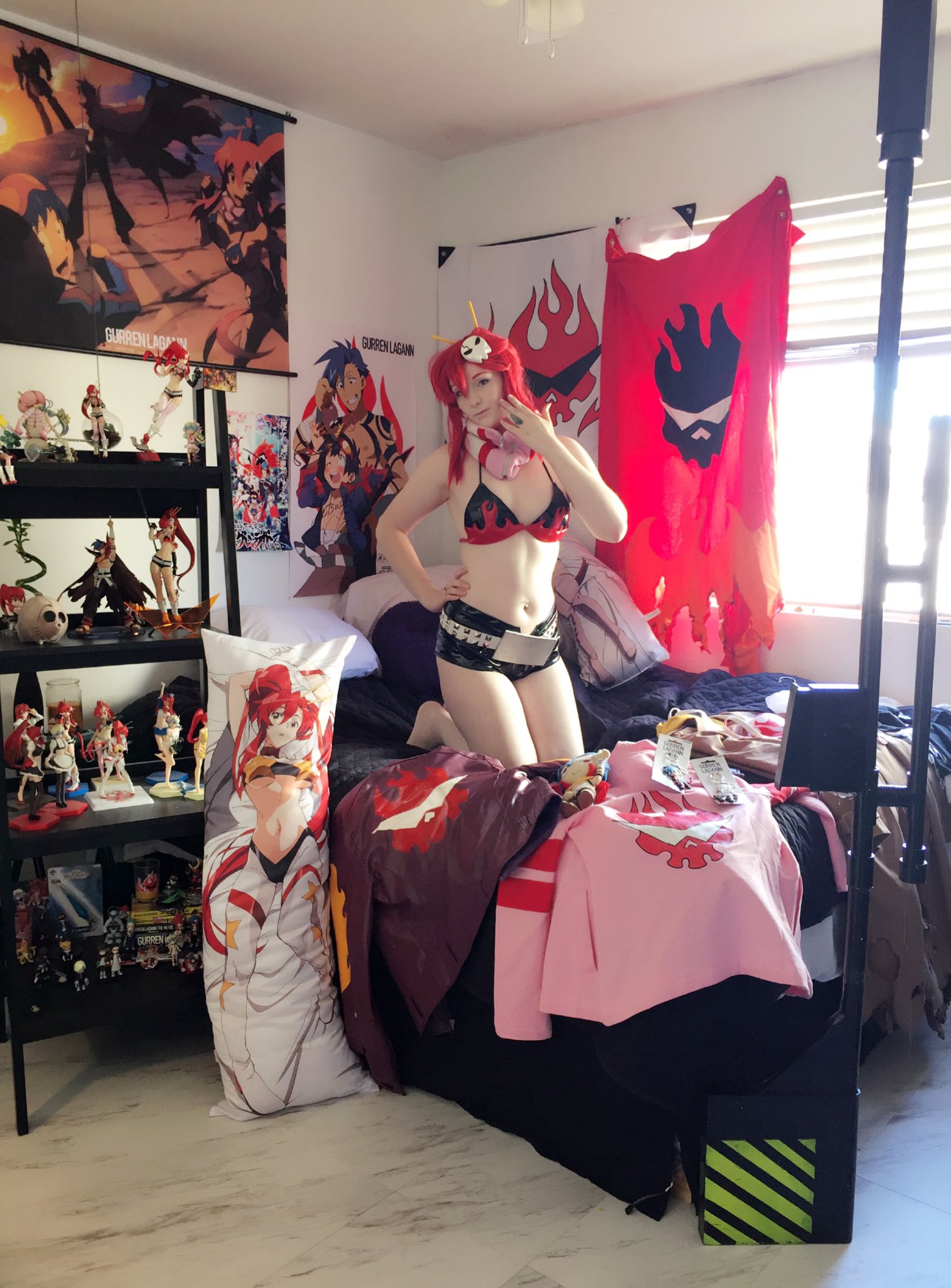 Rainbow Dash Jar IRL on X devilcreated inspired me to show off my obsession. Did someone say Gurren Lagann rip the yoko body pillow that fell behind me https t IJXVTByY9g X