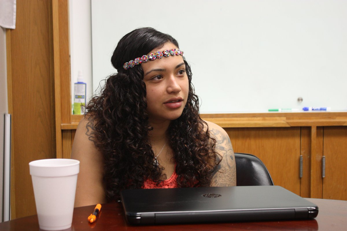 UNT Psych major Cynthia Rivera, "I'm going to grad school in hopes of working with children." #shadesofgreen #humansofUNT #MSOJ2000