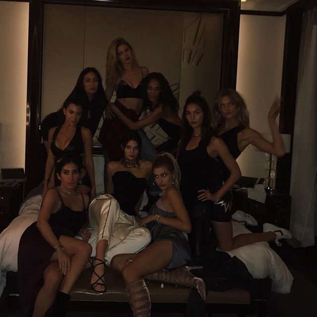 best_of_igram's tweet photo. we always roll like this - posted by kendalljenner https://t.co/h8ntA2hfOV https://t.co/3EW2l7kYrn