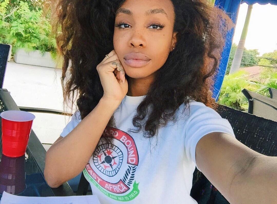 PopCrave's tweet image. SZA just announced she's quitting music via Twitter. We'll miss you, Solána. 😢