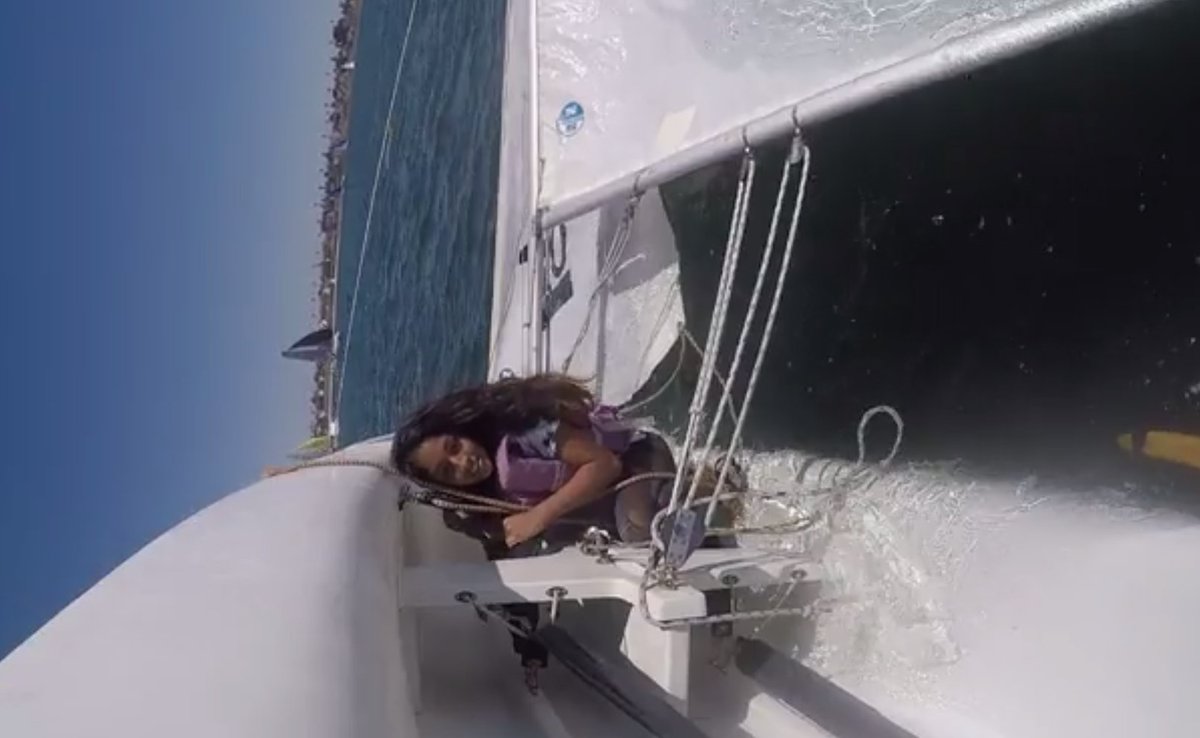 UCSDSailing's tweet image. When you capsize and don't know what to do, just curl into a ball in the boat.
#getrecd