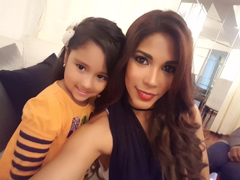 KarenDejoY's tweet photo. No cabe duda que tu existencia cambio mi vida caramba me haces fuerte y a la ves sensible te amo ..falta poquito para tu cumple mi reina https://t.co/7XCpjIVFvV