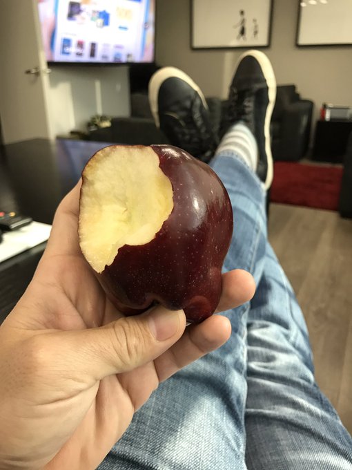 S&iacute; tan s&oacute;lo las manzanas supieran a chocolate, el mundo ser&iacute;a sin lugar a dudas, un mejor lugar!! https://t<a href="/tag/oculus"class="tags"><span>#oculus</span></a>