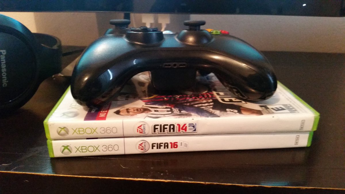 Felipe40848401's tweet photo. #tomametenoch 
Hola soy Felipe  soy tu fan #1  y nada mas tengo 3 videojuegos #FIFA16 #FIFA14 y #PES2013  mira ojala gana #FIFA17 https://t.co/05fHjiL5xk