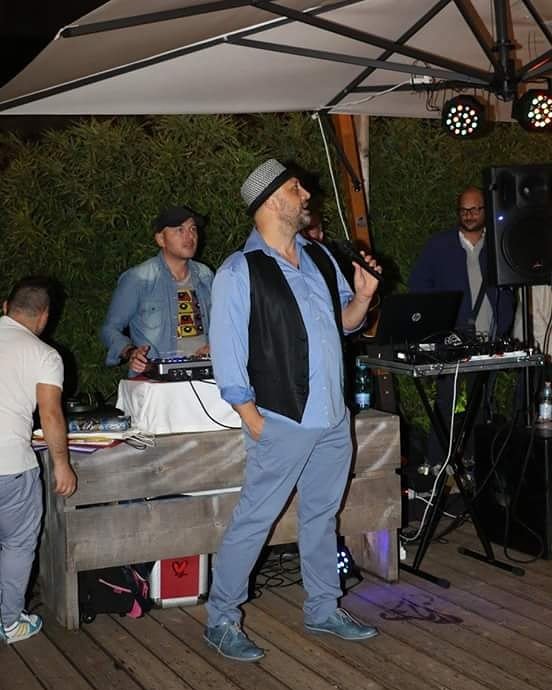 #cafecabaret #comicità #giuliocarfora #risate #comico #risateagogo #cabaret #cabarettisti