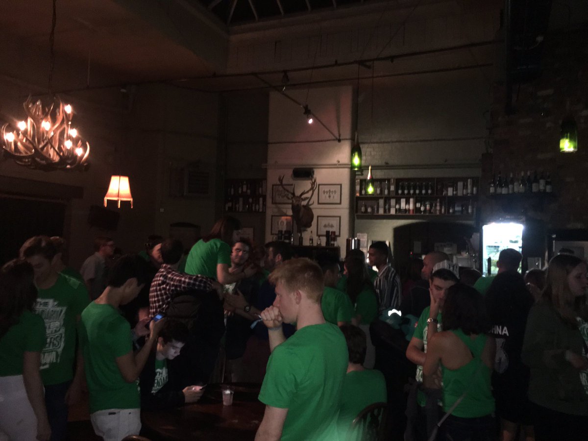 theparcelyardSB's tweet image. Great welcoming hundreds of @LeicsFreshers tonight on the Bar Crawl! #Freshers2016 #BarCrawl #Leicester