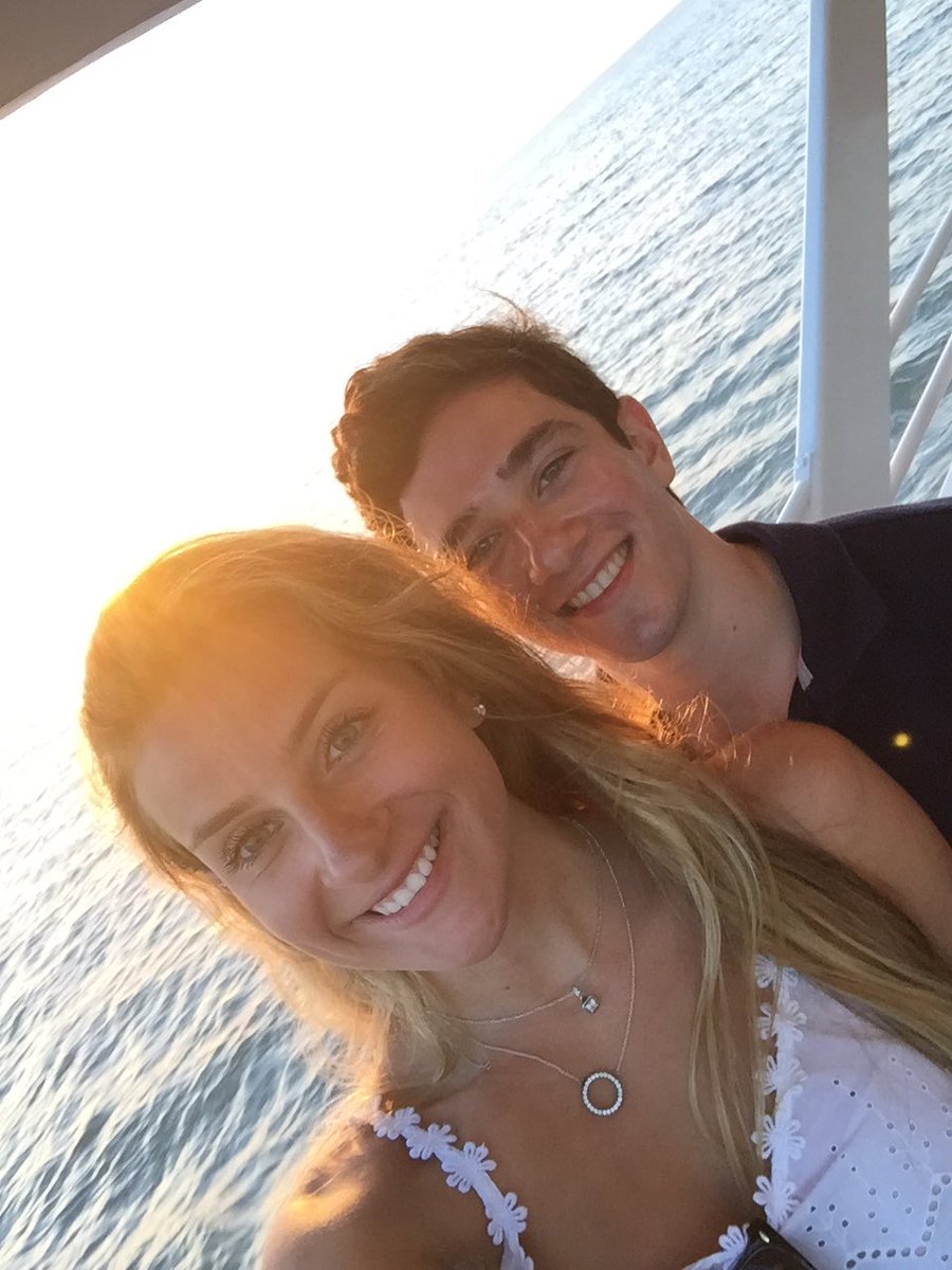 georgiabrinkk's tweet photo. Happy national boyf day bff👫💋 https://t.co/AYopkVcpiI