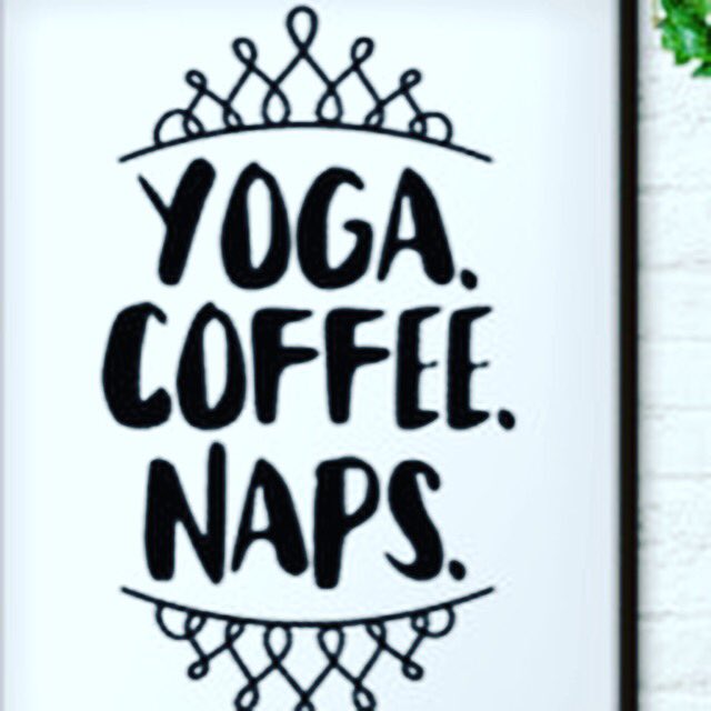 KarussaYoga's tweet photo. Vivir de manera simple #yoga #coffee #Naps #yogatodoslosdias #namasté https://t.co/HBlj1jPWLW