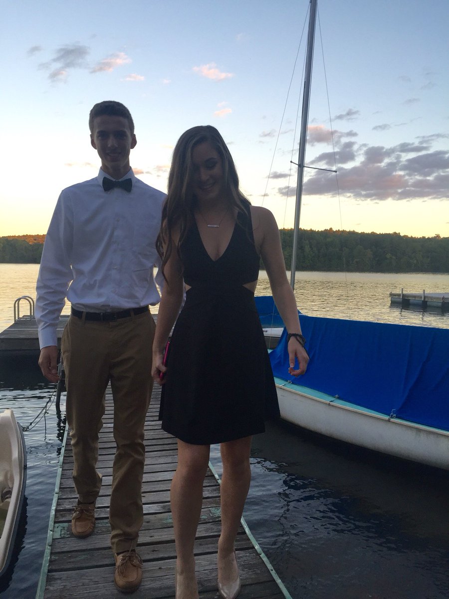 juleshowiee's tweet photo. Happy national boyfriend day to my fav boy💗💗 thanks for always making me smile and dealing with me. You're the best❤️❤️ @Vanroy23 https://t.co/NPORCjibwj