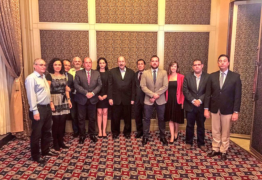 marianagc's tweet photo. Nos reunimos con altos funcionarios del Ministerio de Asuntos Exteriores de Israel para abordar temas de América Latina. @Friendsisrael https://t.co/yWM9Nxb86P